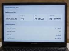 Tela do NFPainel mostrando relatório de fechamento financeiro da quermesse com arrecadação por barraca